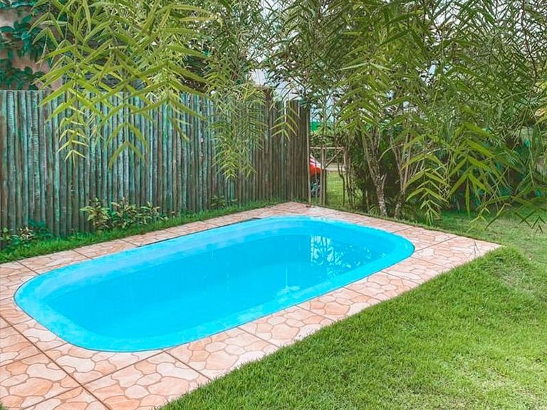 Casa em condominio fechado, com Piscina, Churrasqueira,Wifi,