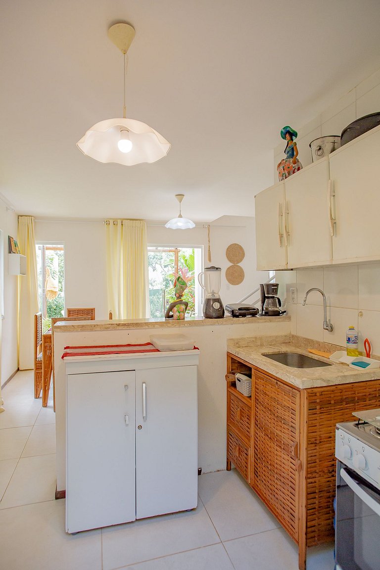 Casa em condominio 2 quartos,cozinha, sala.