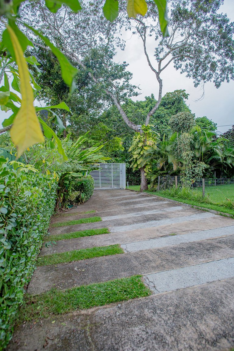 Casa em condominio 2 quartos,cozinha, sala.